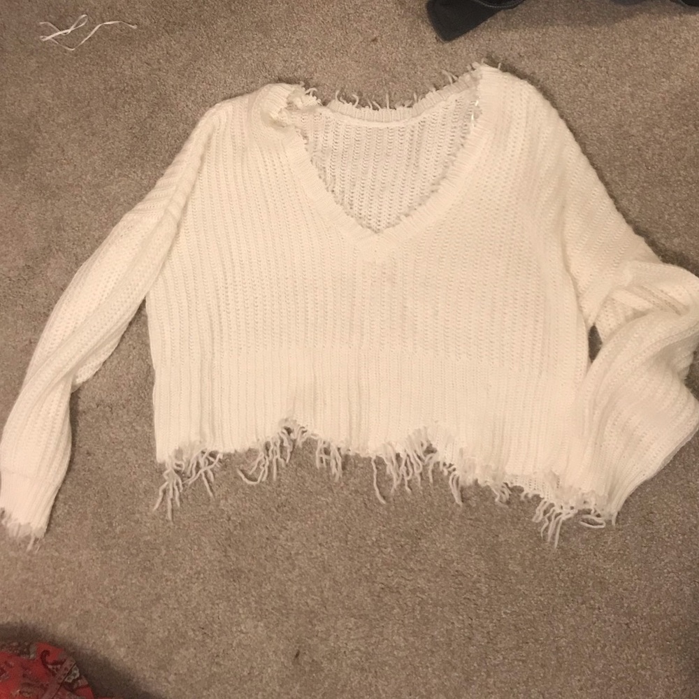 Vestique white oversized cropped sweater